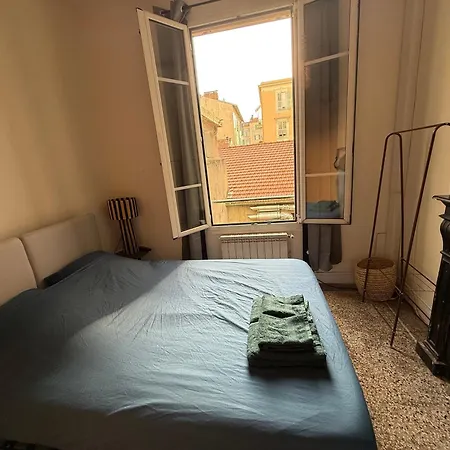 Apartment 2 Pieces Au Port De - Calme, Confort Et Proximite Nice